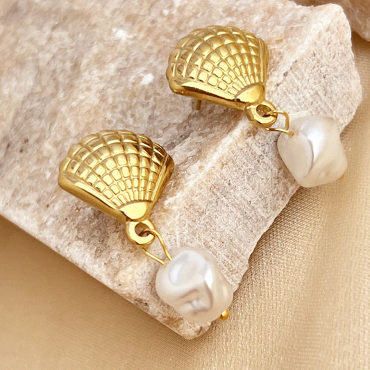 Shelli Pearl Earrings ~ Waterproof