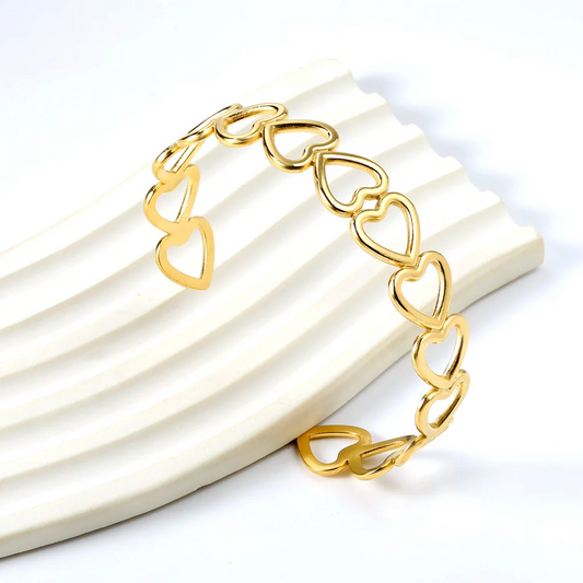 Sculpted Heart Bangle