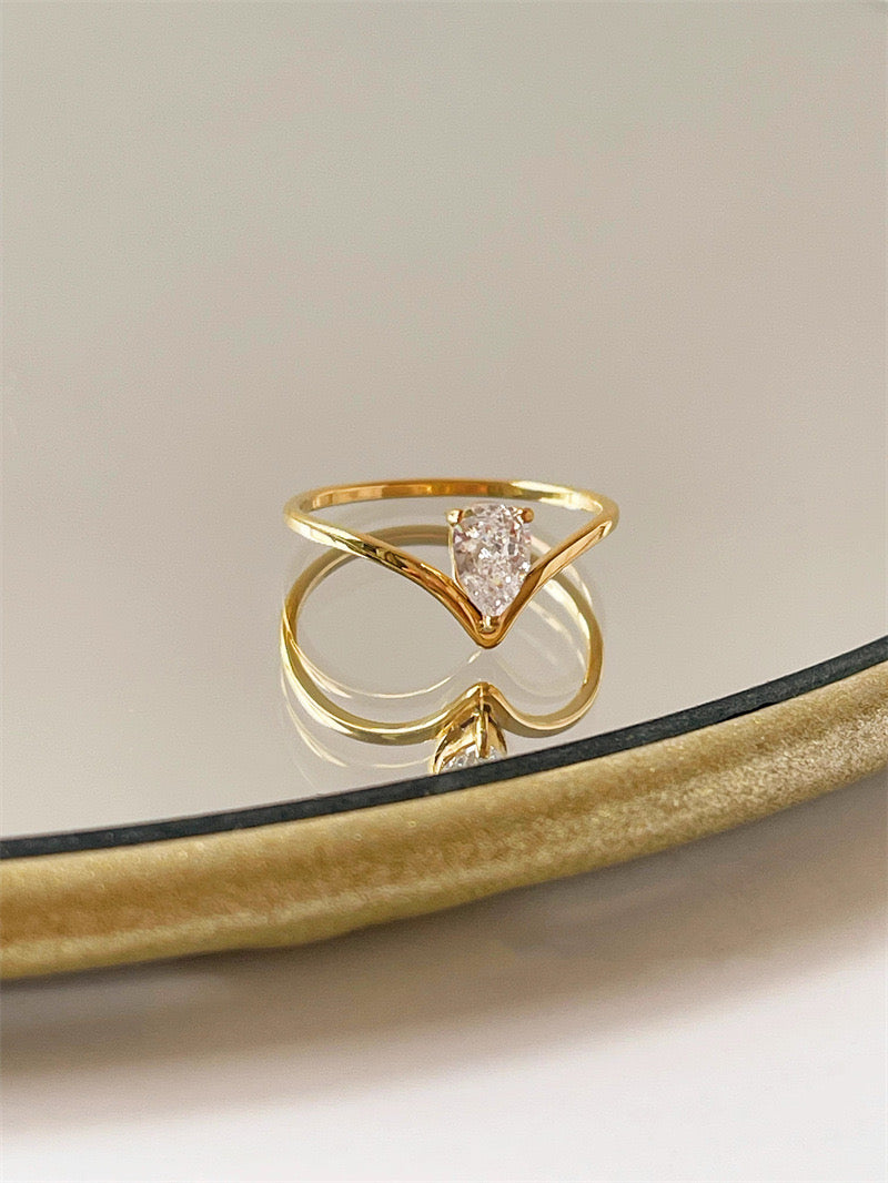 Miss Dazzle Ring ~ Waterproof