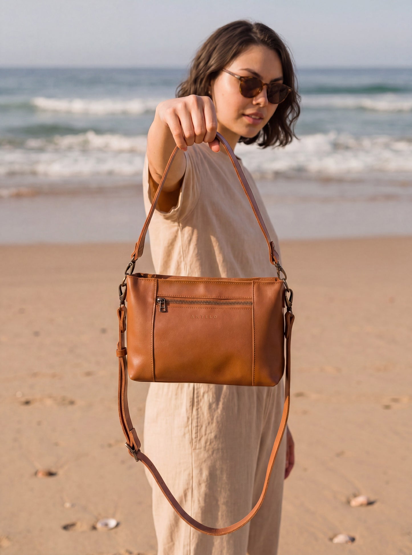 Antelo Margo Leather Crossbody
