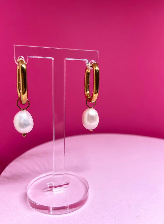 Oasis Freshwater Pearl Earrings